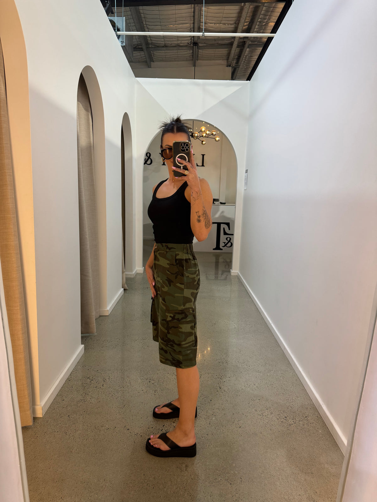 BY FRANKIE / CAMO JORTS / 1124-2