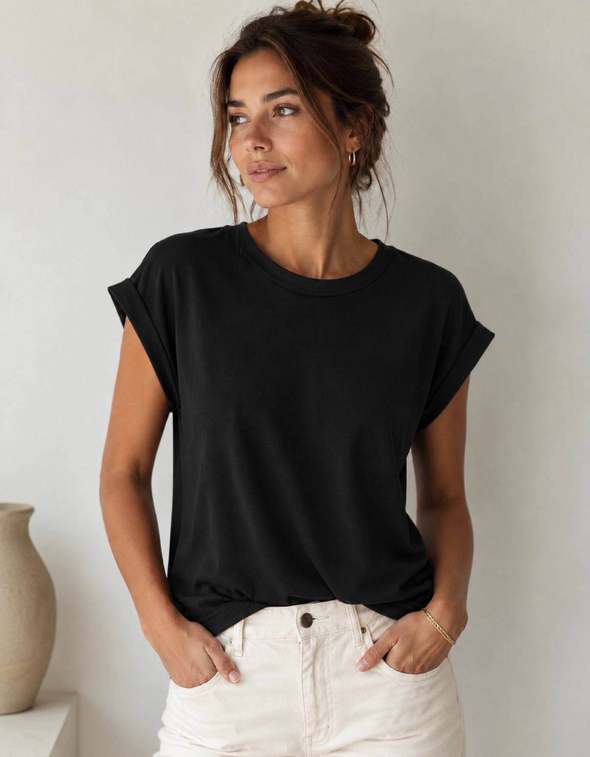 LITTLE LIES / RHODES TEE / BLACK / S23092715