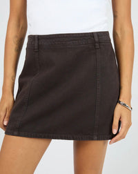 SILENT THEORY COVE SKORT / 6093394.CHOC