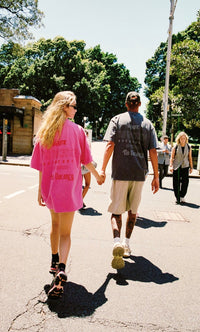 SSAINT / NO VACANCY TEE / DARK PINK ACID WASH