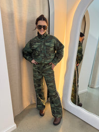 BY FRANKIE / CAMO BOMBER / 889-4