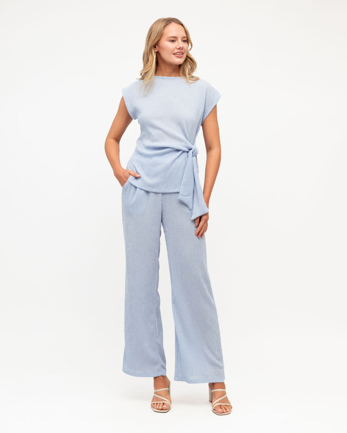 EBBY & I / SOFT TEXTURE BUBBLE TIE TOP / VV12224