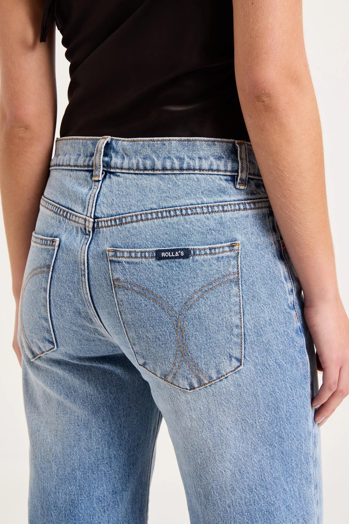 ROLLA’S / JANE ALINE SURRENDER / R63J91