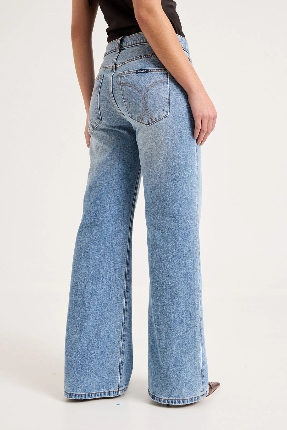 ROLLA’S / JANE ALINE SURRENDER / R63J91