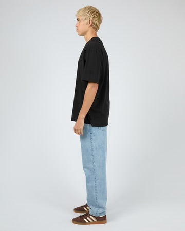 SILENT THEORY / ESSENTIAL FIT TEE BLACK / 40X0194
