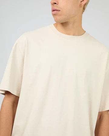 SILENT THEORY / ESSENTIAL FIT TEE NATURAL / 40X0194
