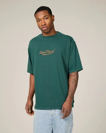 SILENT THEORY/ PULL UP A CHAIR TEE GREEN / 4088118