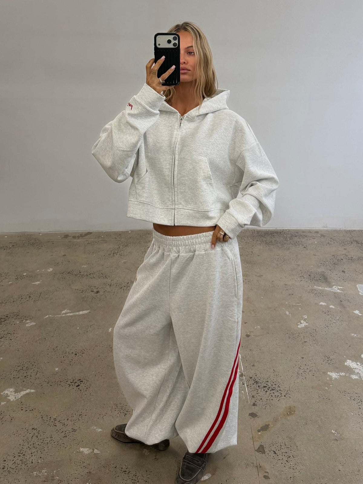 SSAINT / CROPPED HOODIE GREY- RED