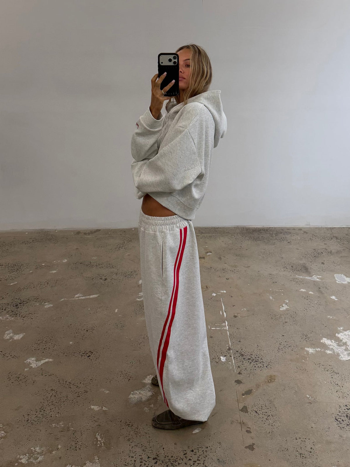 SSAINT / BARREL PANTS GREY-RED STRIPE