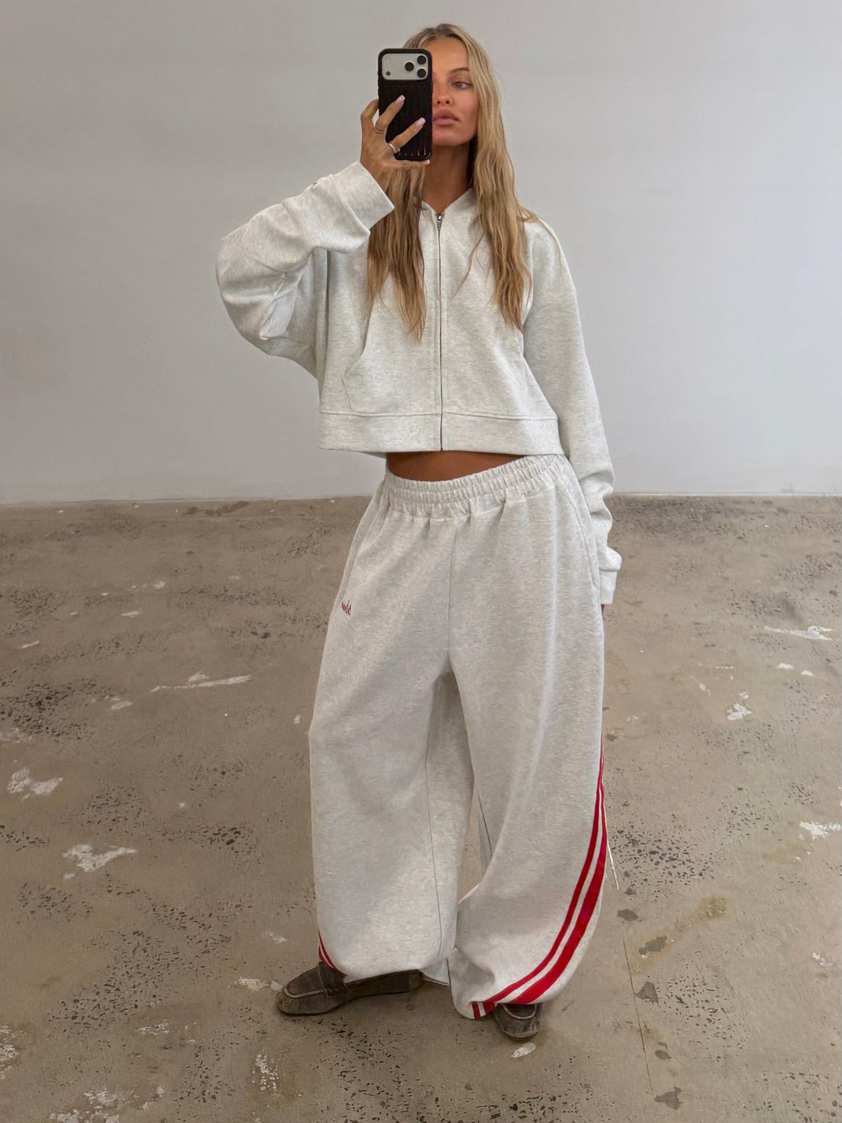 SSAINT / BARREL PANTS GREY-RED STRIPE