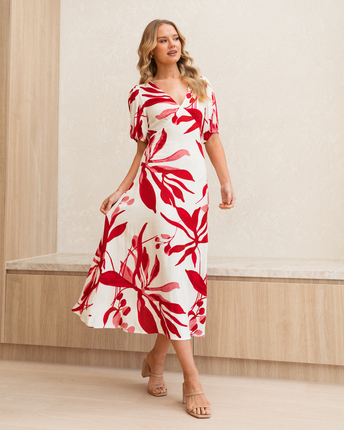 WHITE CLOSET / SCARLET BLOOM MIDI DRESS / TFE12102