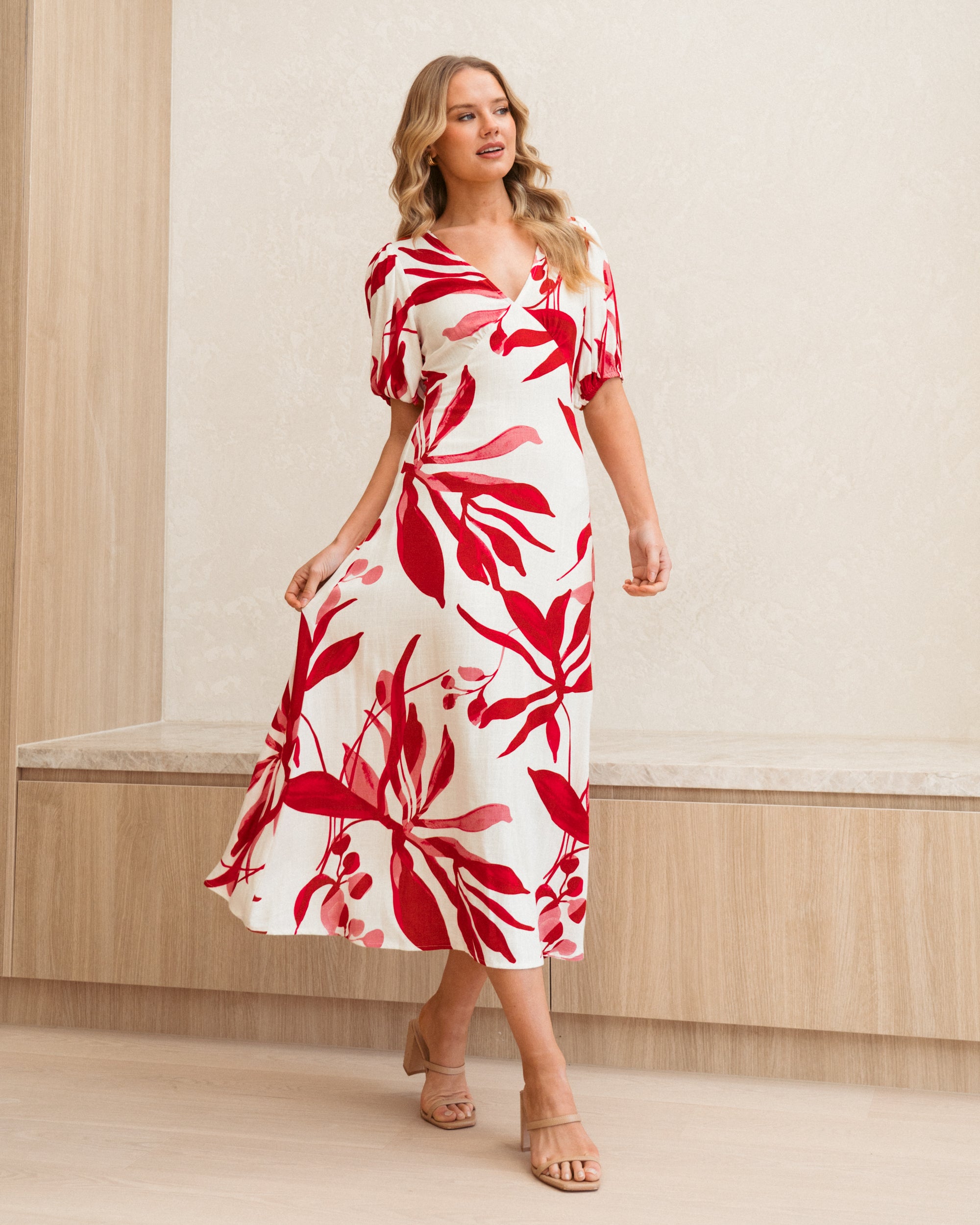 WHITE CLOSET / SCARLET BLOOM MIDI DRESS / TFE12102
