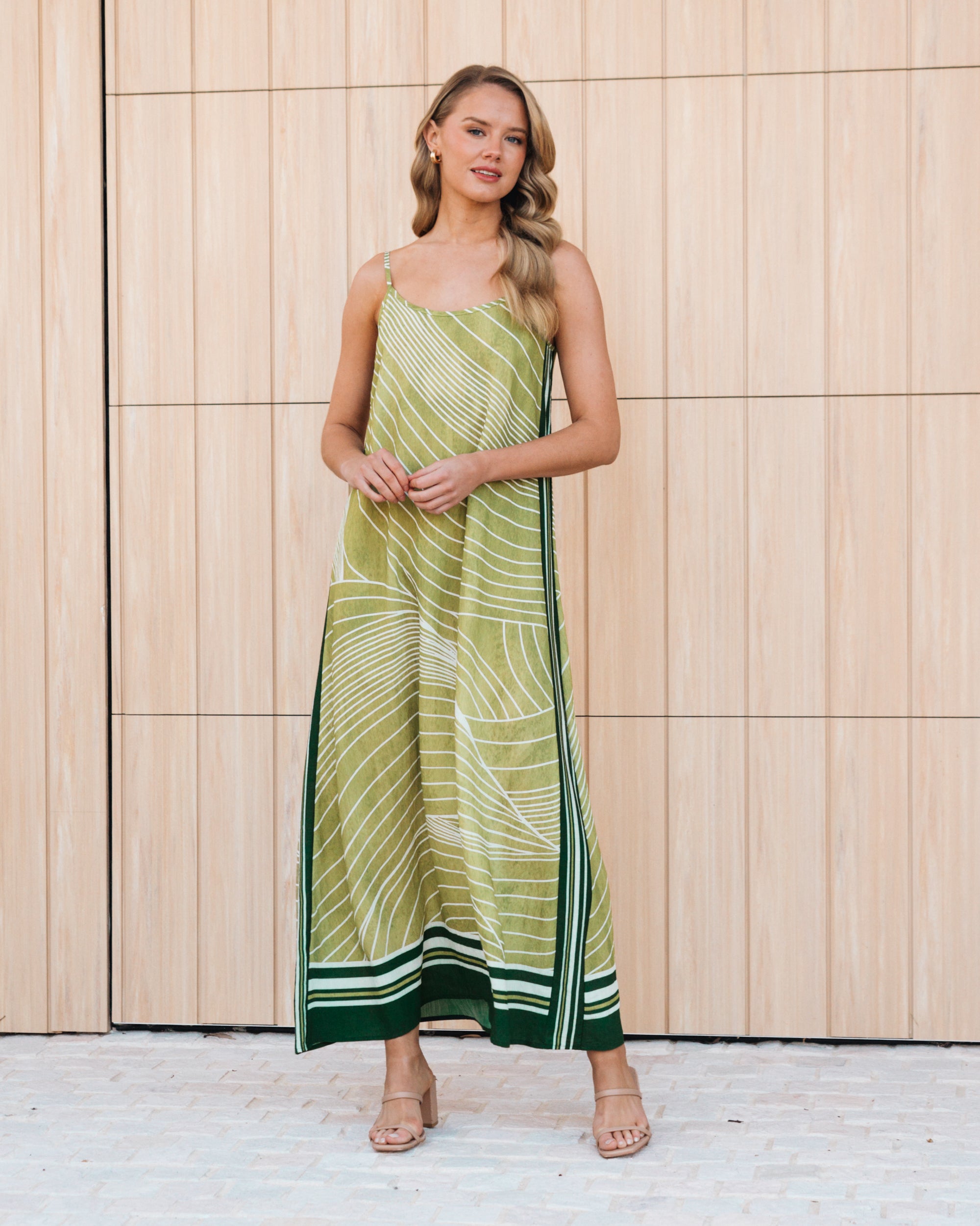 WHITE CLOSET / FLOW STATE MIDI DRESS / TFE12105