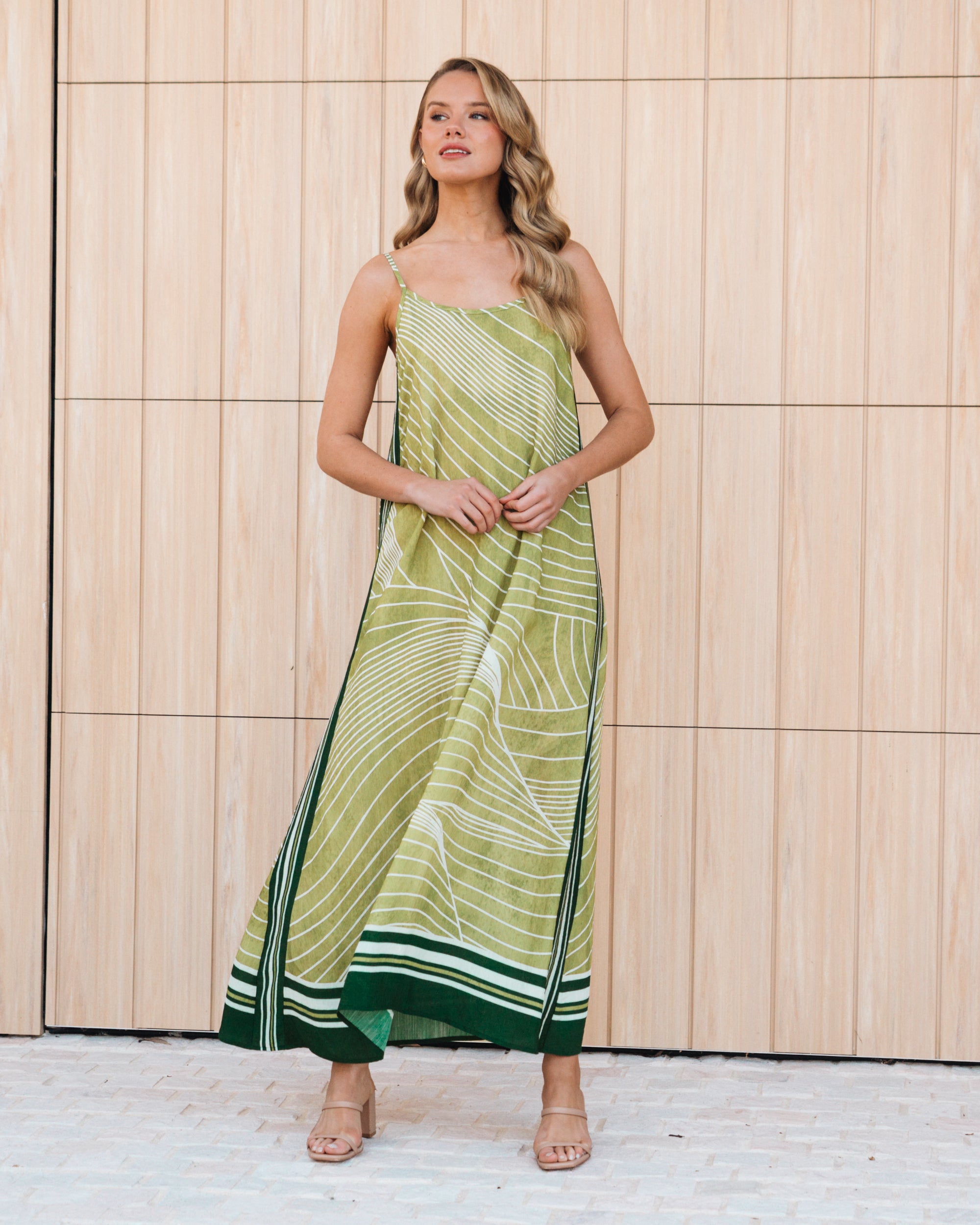 WHITE CLOSET / FLOW STATE MIDI DRESS / TFE12105