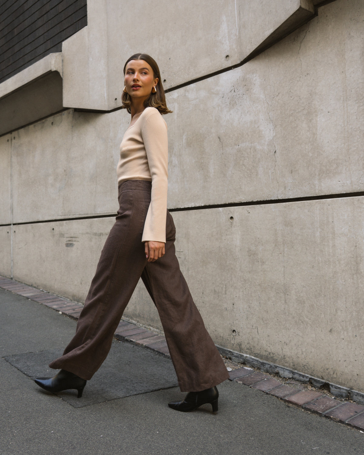 WHITE CLOSET / FLIP LINEN PANTS / CHOCOLATE / TFL7581-65