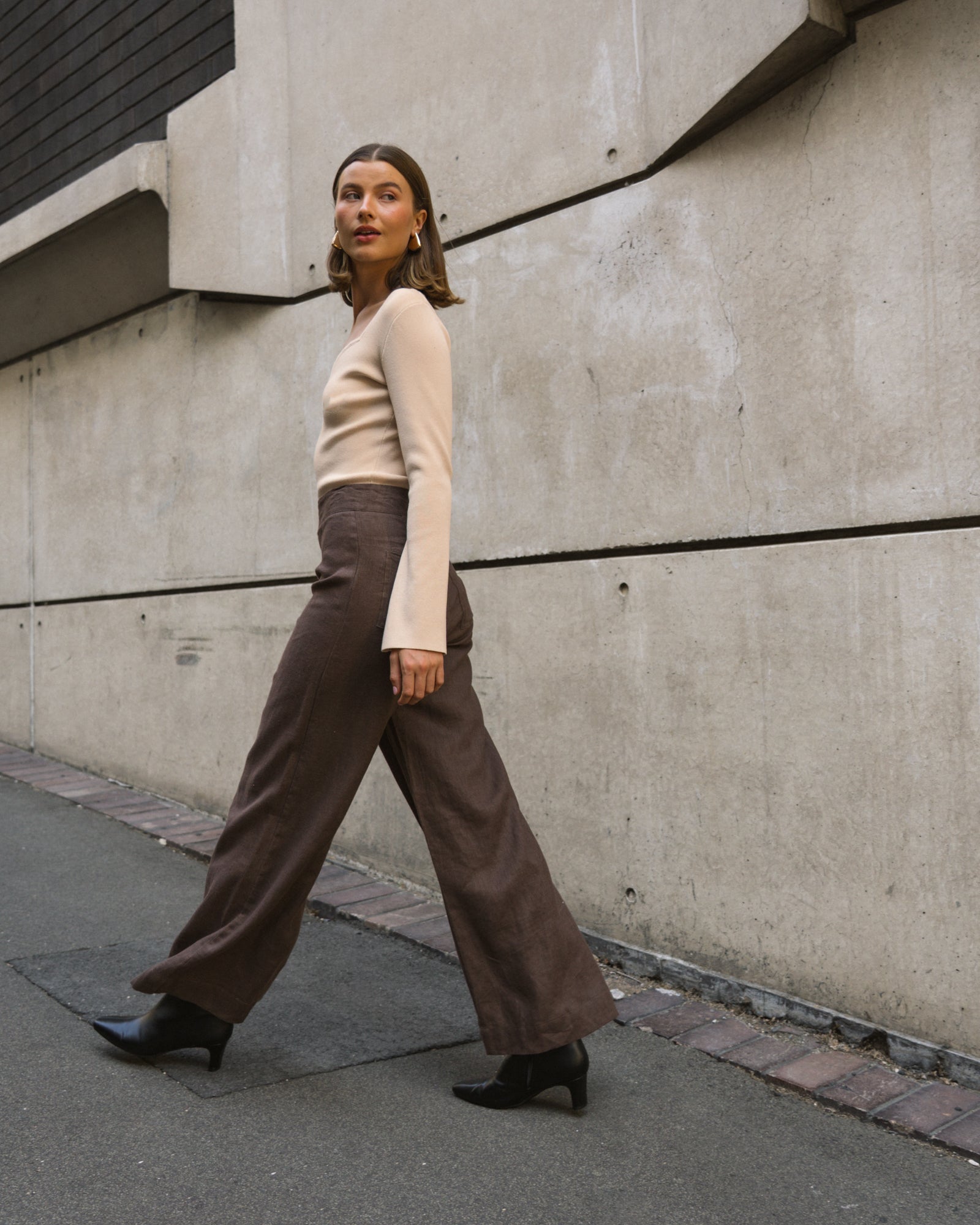 WHITE CLOSET / FLIP LINEN PANTS / CHOCOLATE / TFL7581-65