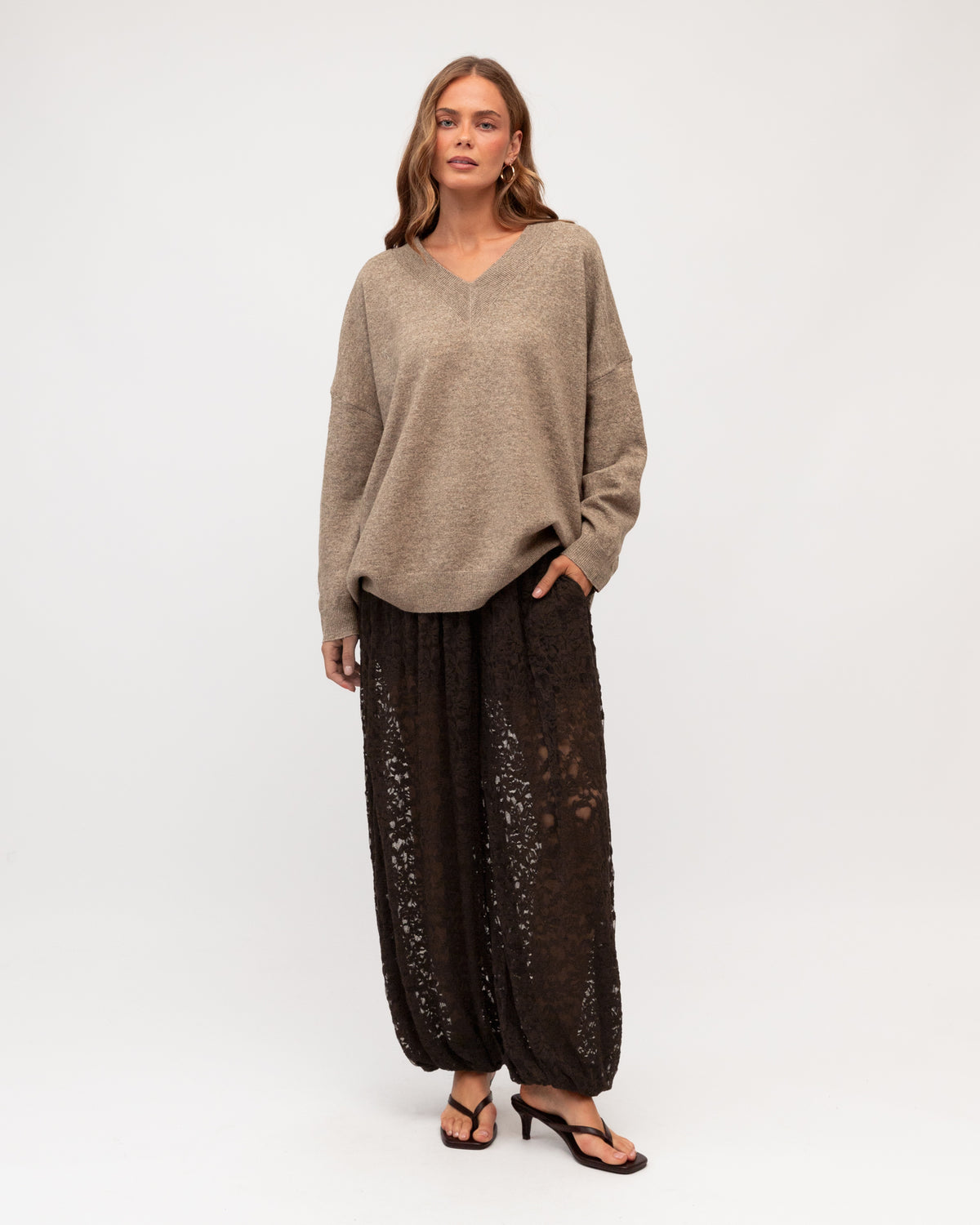 EBBY & I / LACEY LACE BALLON PANT / CHOCOLATE / VV12135