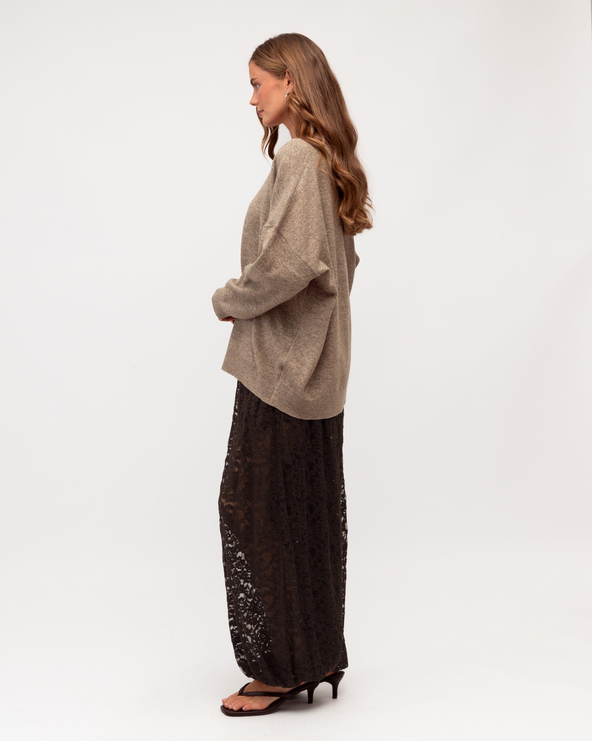 EBBY & I / LACEY LACE BALLON PANT / CHOCOLATE / VV12135