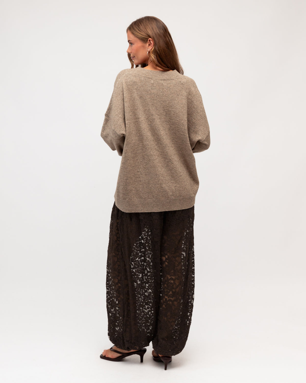 EBBY & I / LACEY LACE BALLON PANT / CHOCOLATE / VV12135
