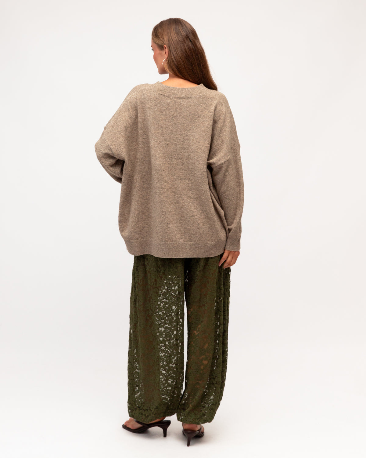EBBY & I / LACEY LACE BALLON PANT / OLIVE / VV12135