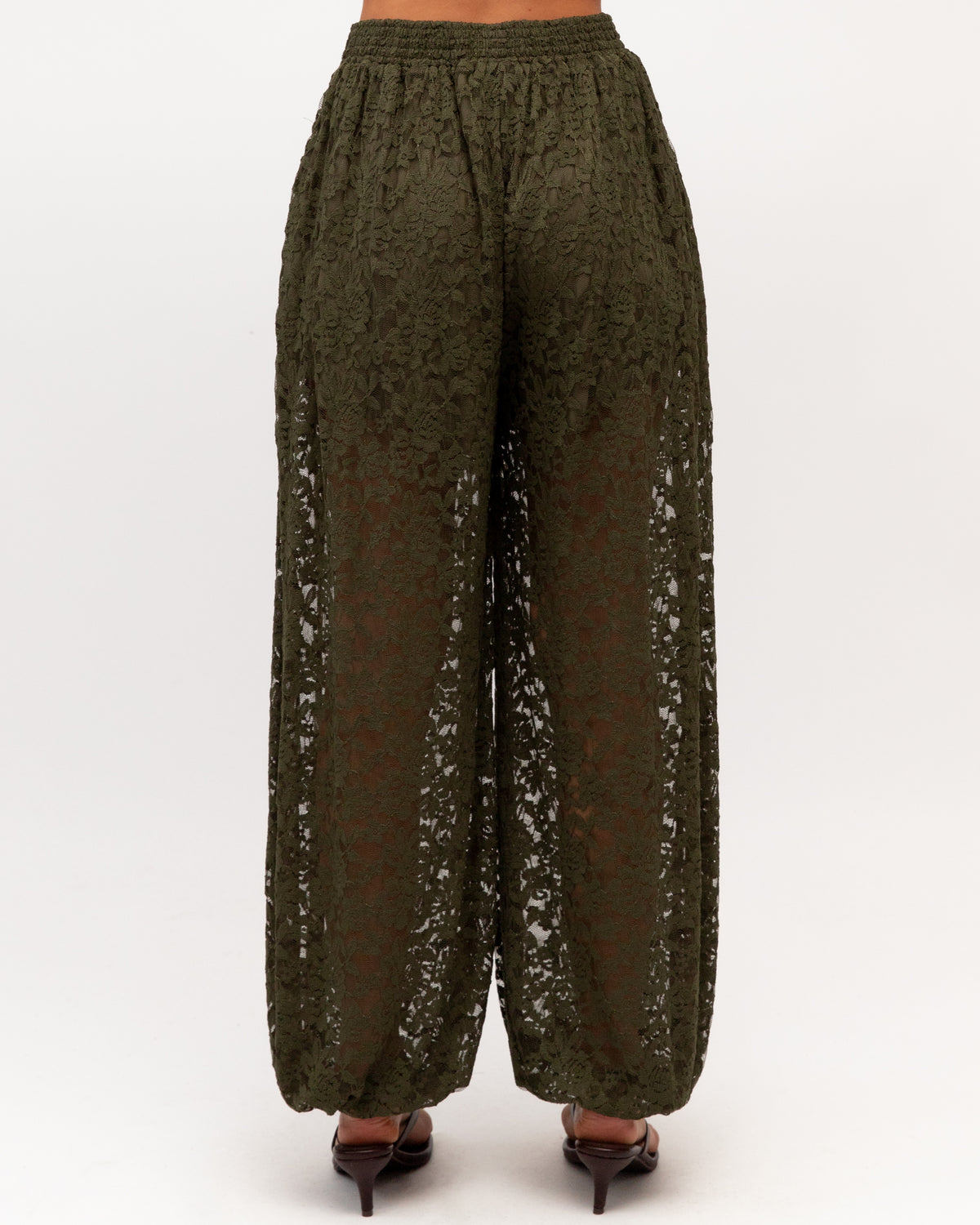 EBBY & I / LACEY LACE BALLON PANT / OLIVE / VV12135