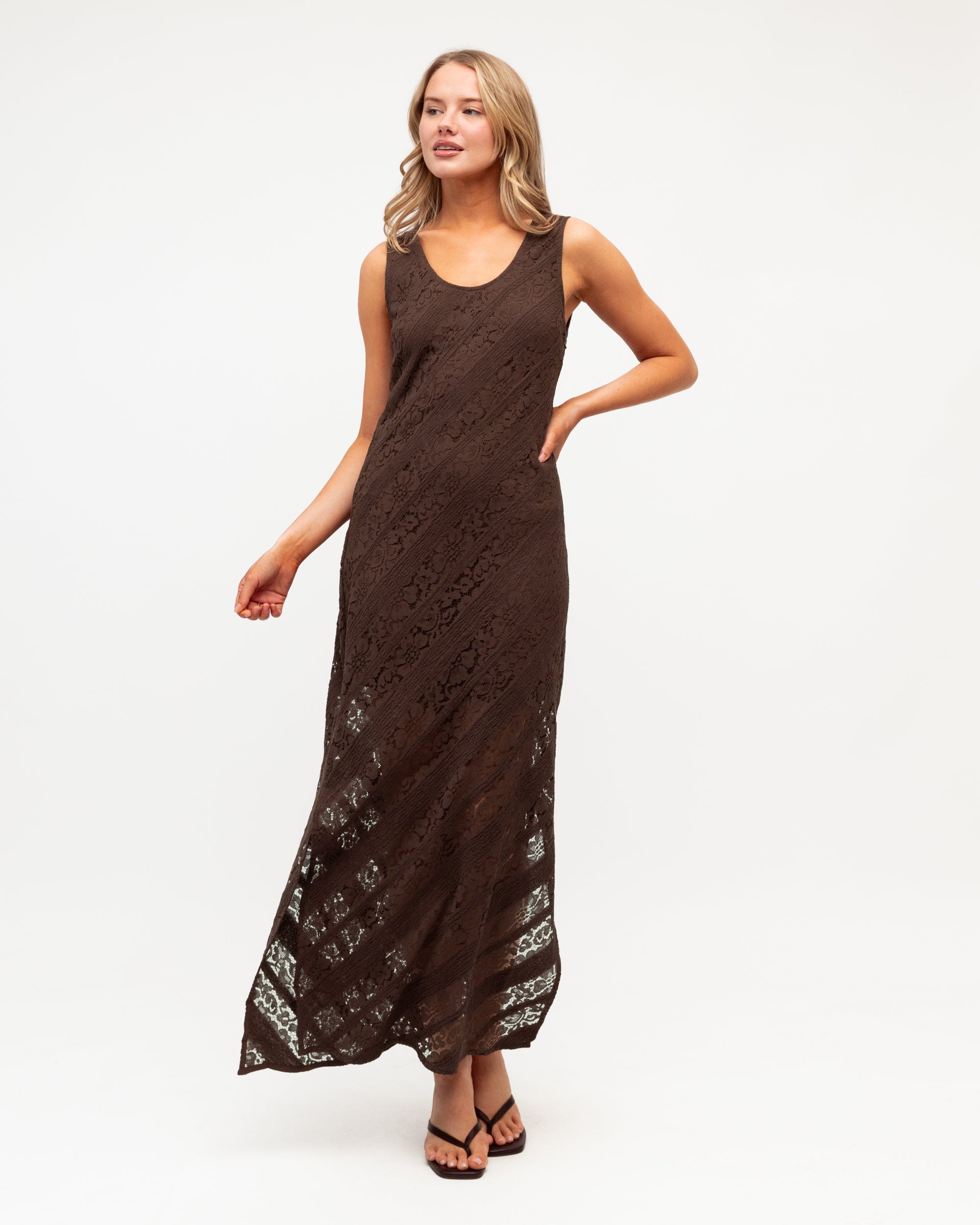 EBBY & I / LACE ESCAPE DRESS / VV12226