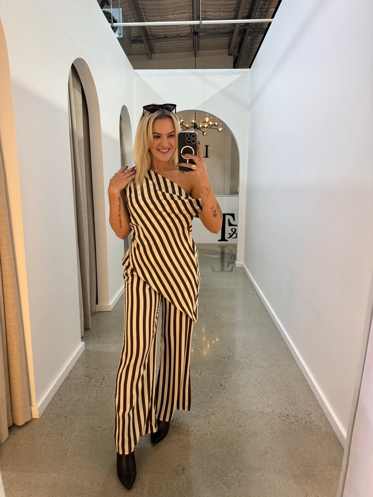 BY FRANKIE / CHOC STRIPPED OFF SHOULDER / 180-17