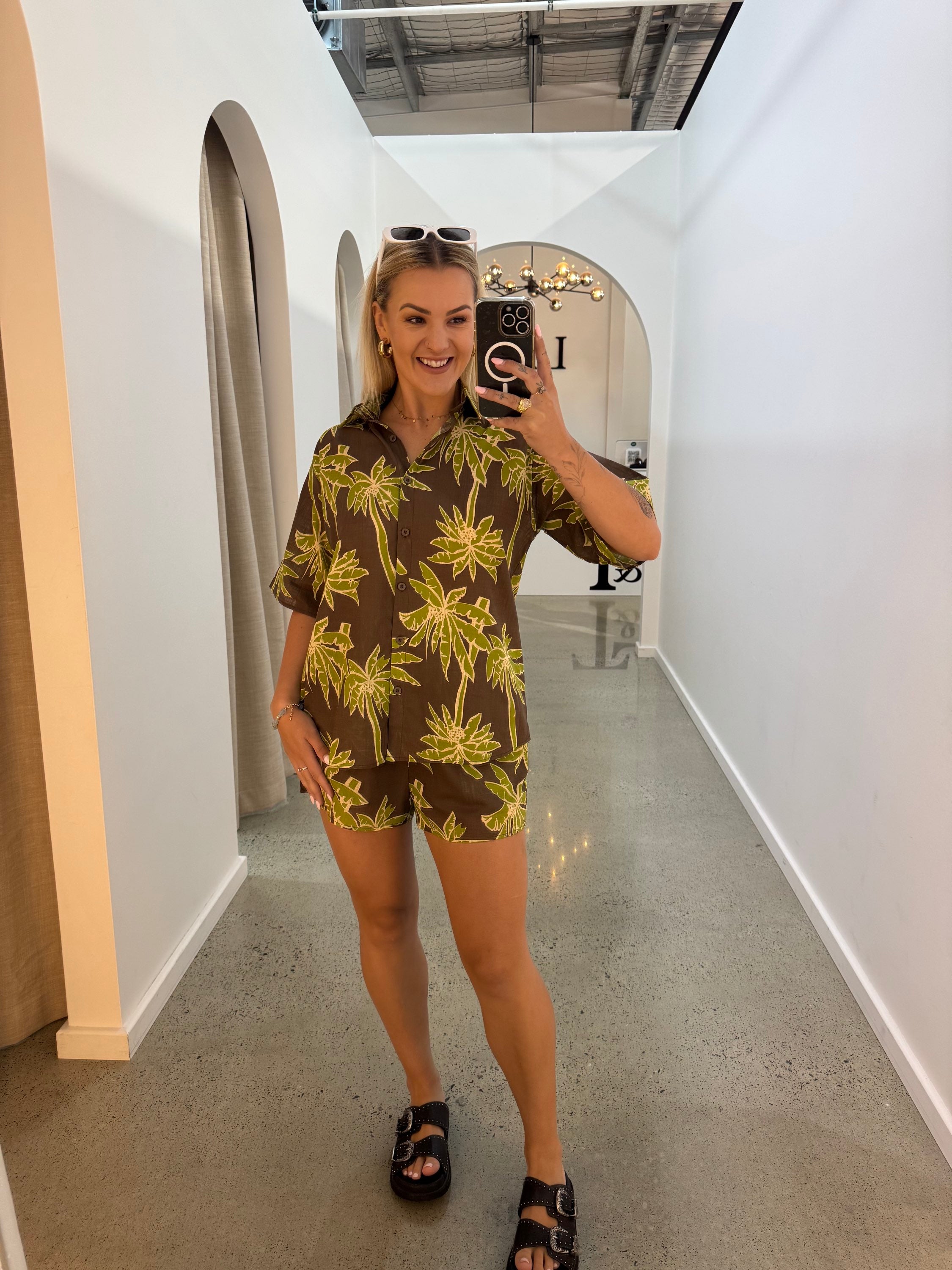 BY FRANKIE / CHOC - GREEN PALMA SHIRT / 10-8