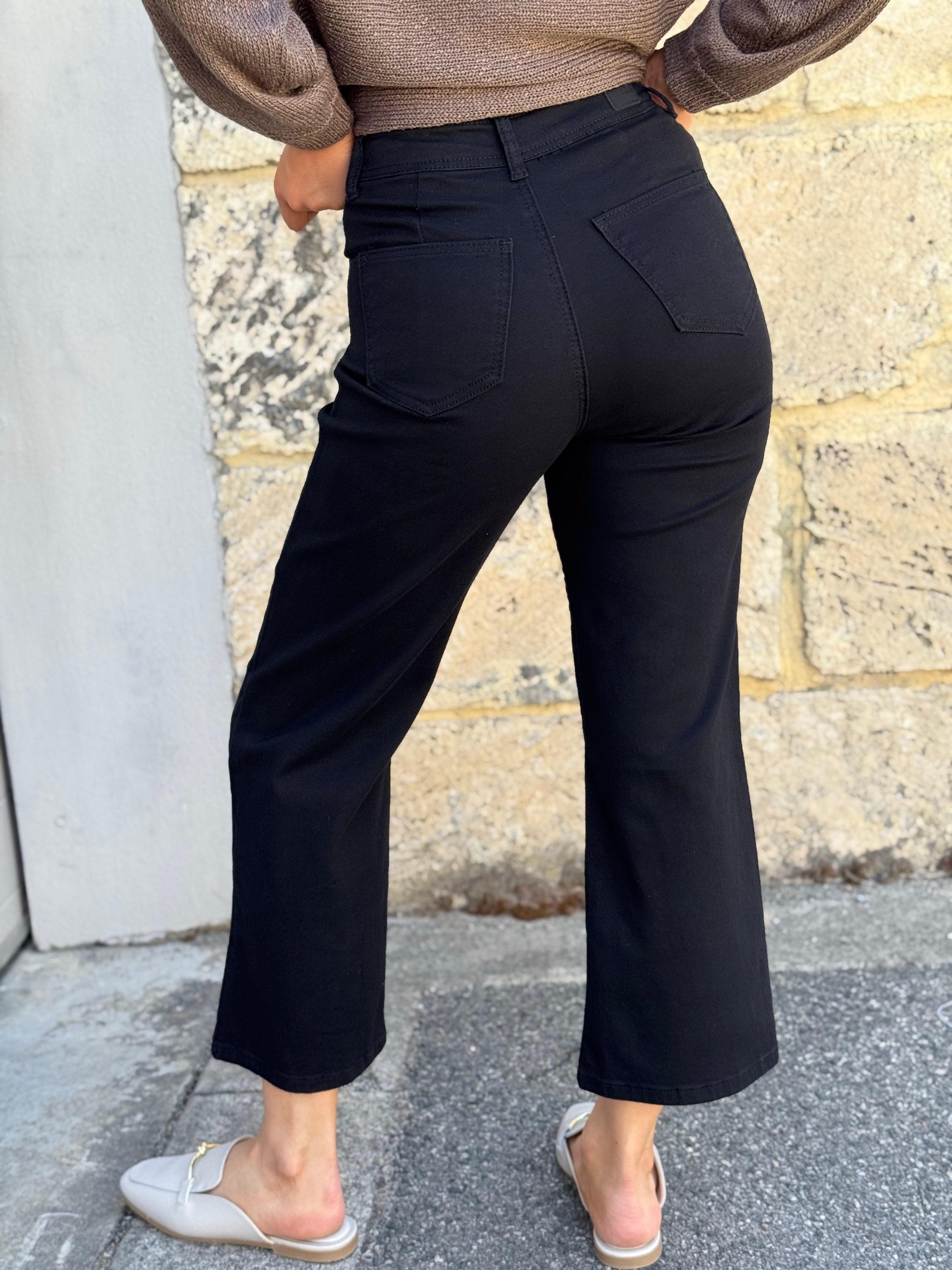 COUNTRY DENIM / CAPRICE CROP JEAN / BLACK / CGJ1492
