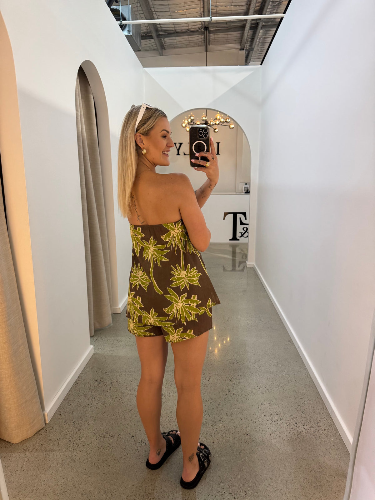 BY FRANKIE / CHOC - GREEN PALMA SHORTS / 739-18