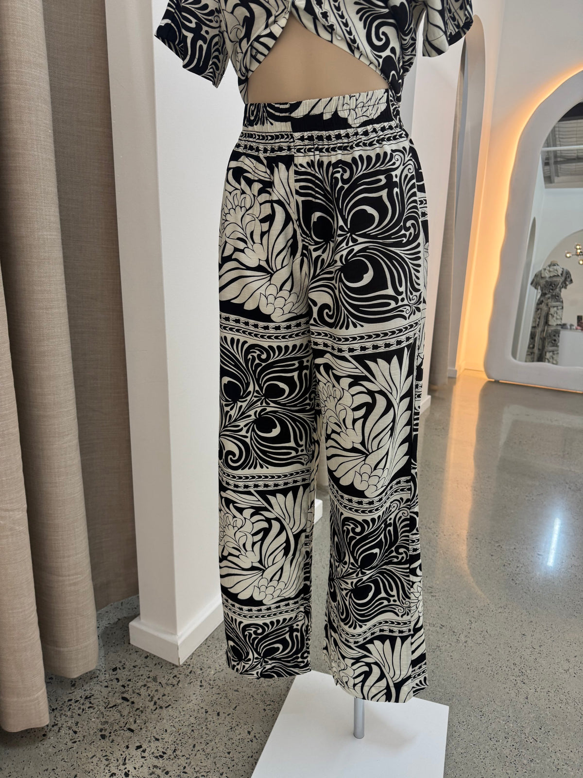 LITTLE LIES / PHOEBE PANTS