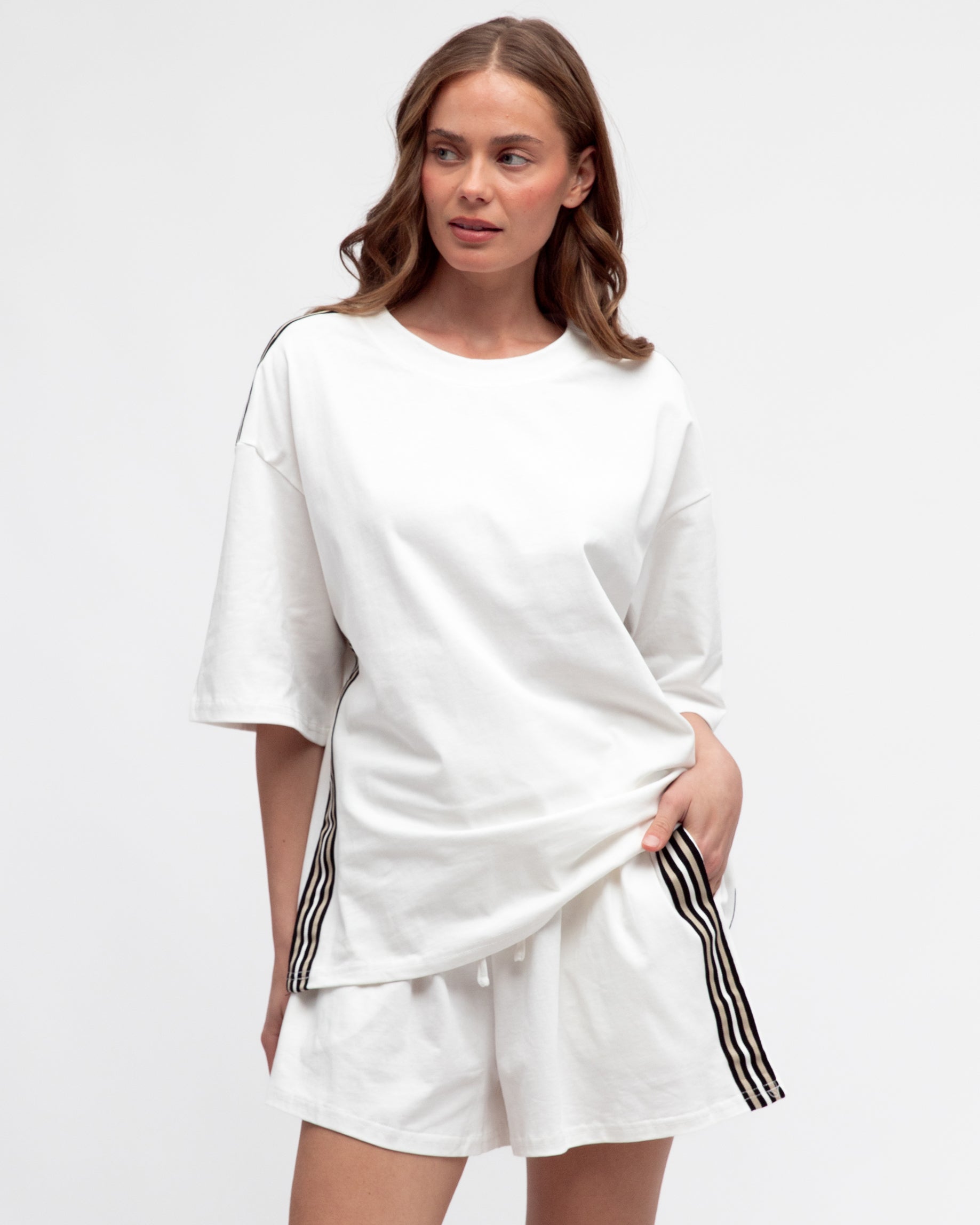 EBBY & I / STRAIGHT UP THE LINE / SHORTS / IVORY / VV11529-3