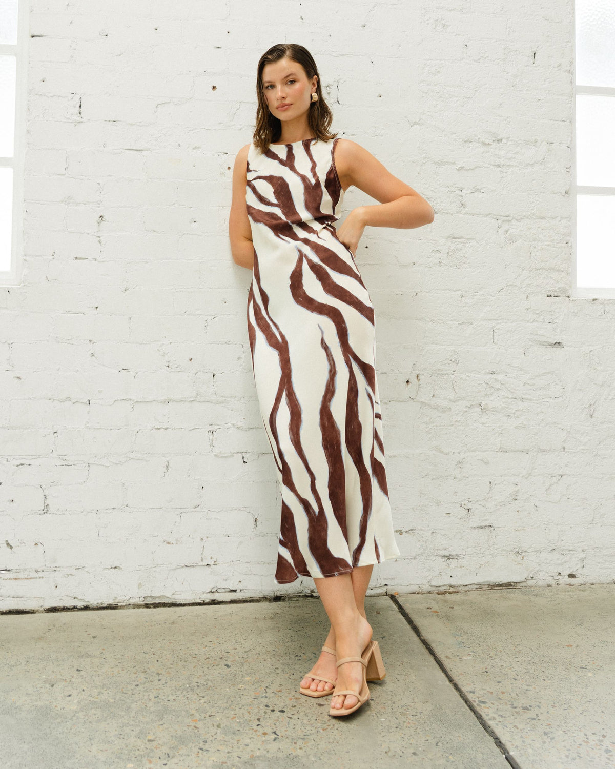 WHITE CLOSET / ZEBRA DRESS  / TFE1709