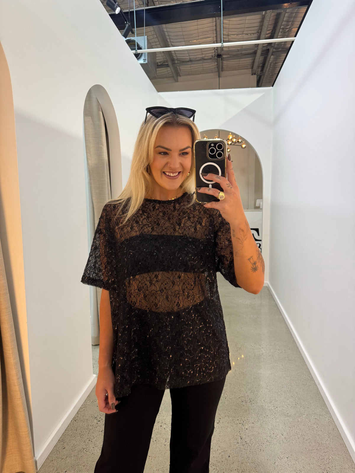 BY FRANKIE / BLACK OVERSIZED SEQUIN TOP / 231-11