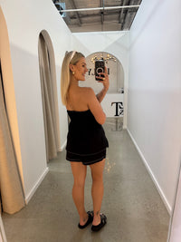 BY FRANKIE / BLACK STRAPLESS OVERSTITCHED SHORTs / 589