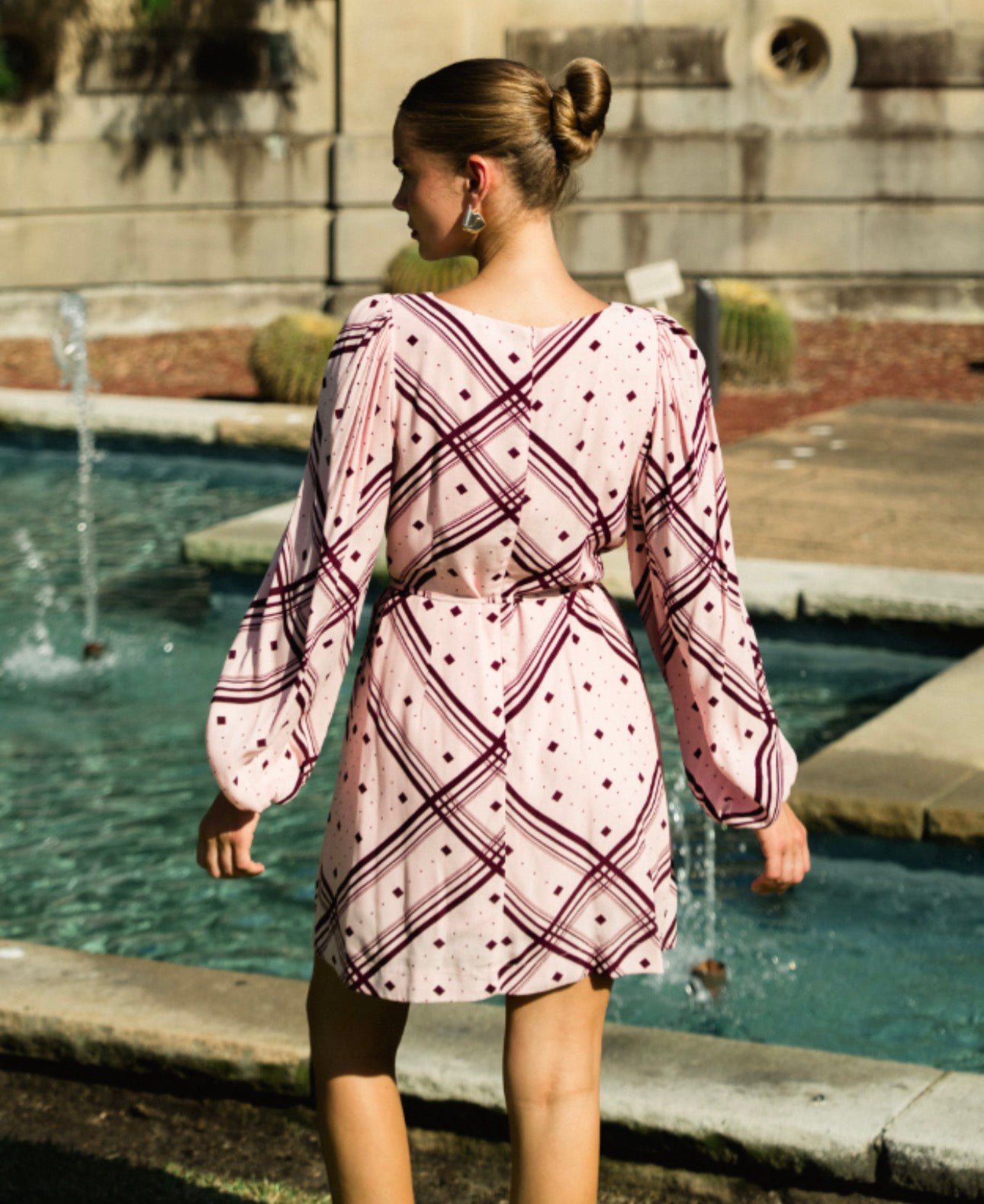 WHITE CLOSET / AMBROSE MINI DRESS / TFE10836