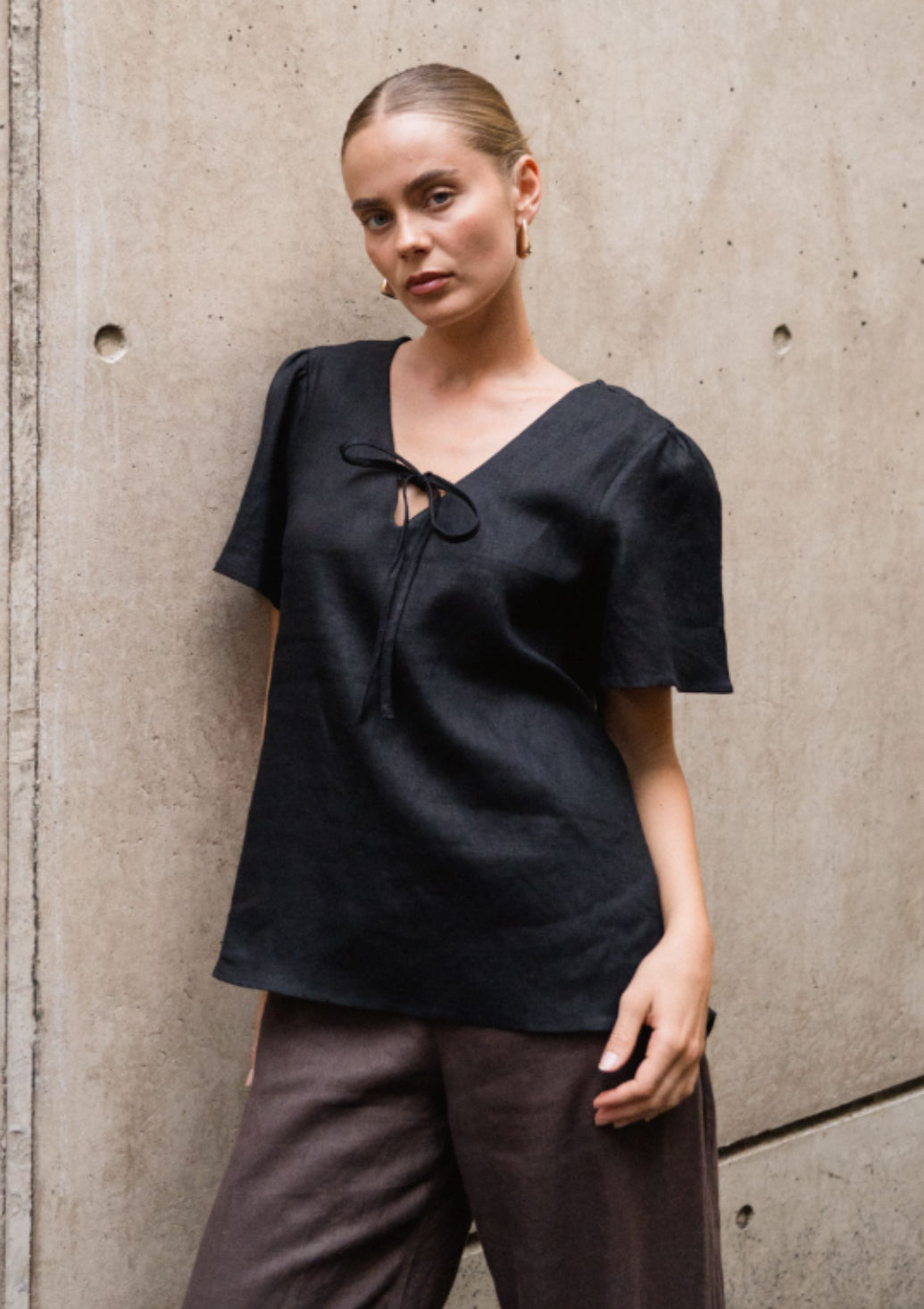 WHITE CLOSET / DELIGHT LINEN TOP / BLACK