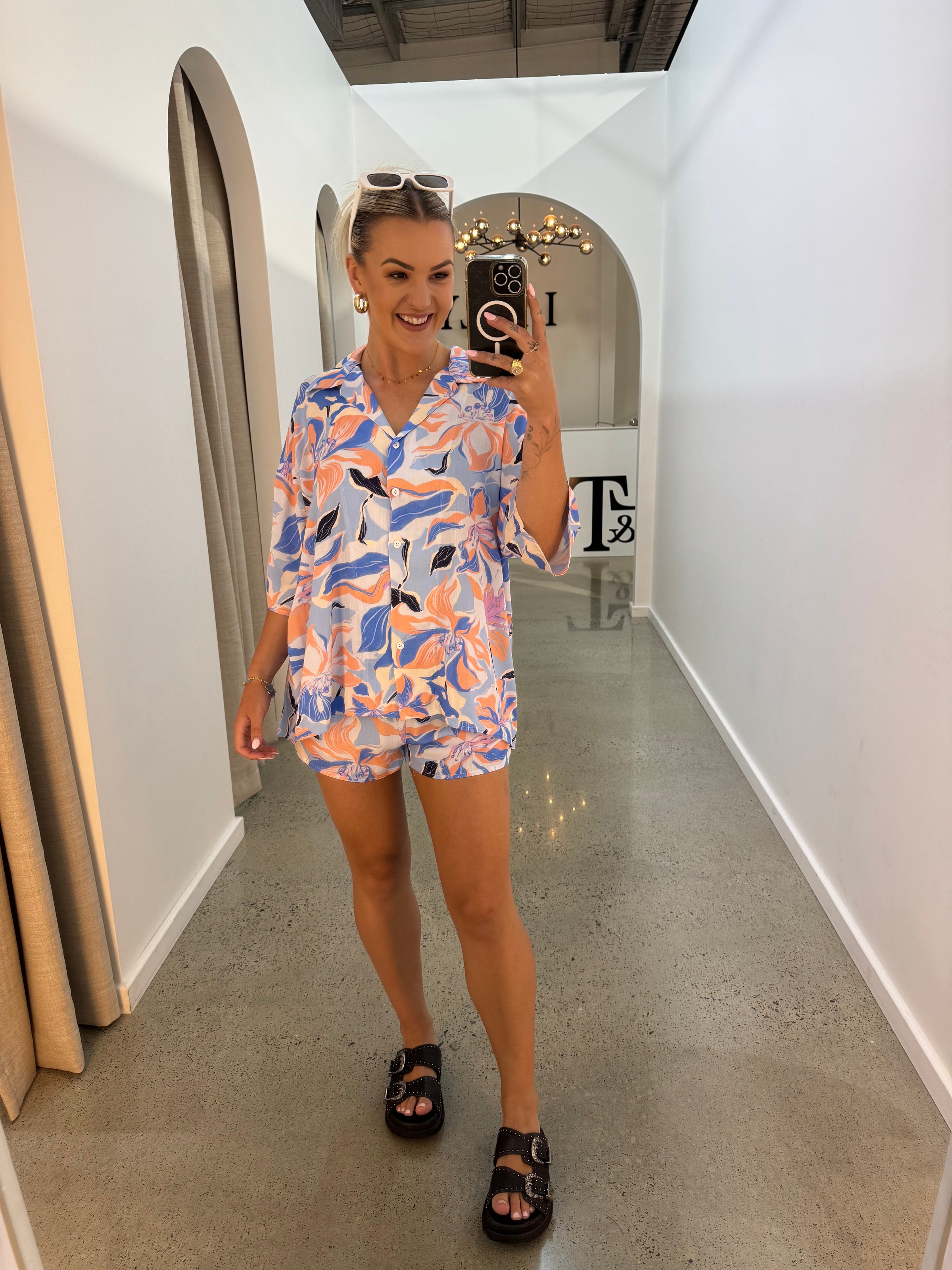 BY FRANKIE / FLORAL OVERSIZED SHIRT /134-5