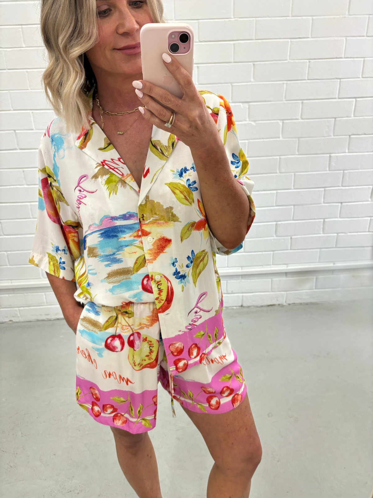 TROPICAL SHORTS