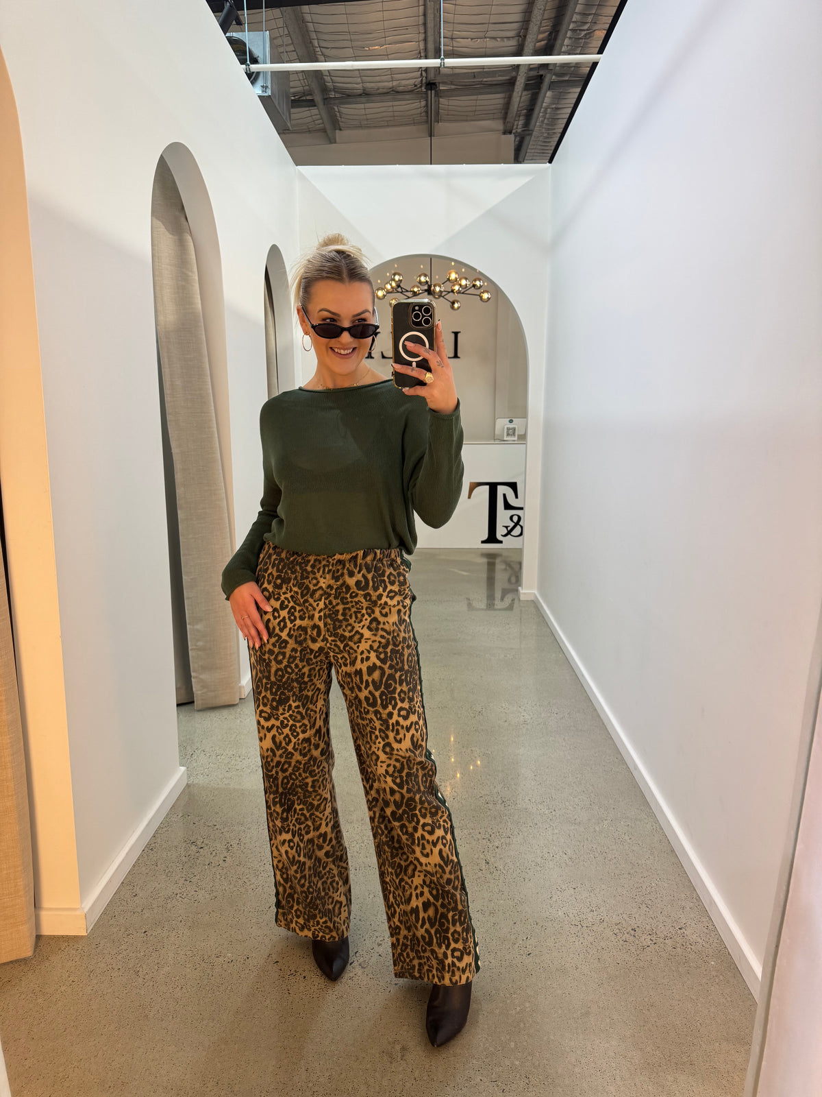 BY FRANKIE / DARK LEOPARD RACER PANTS / 526-38