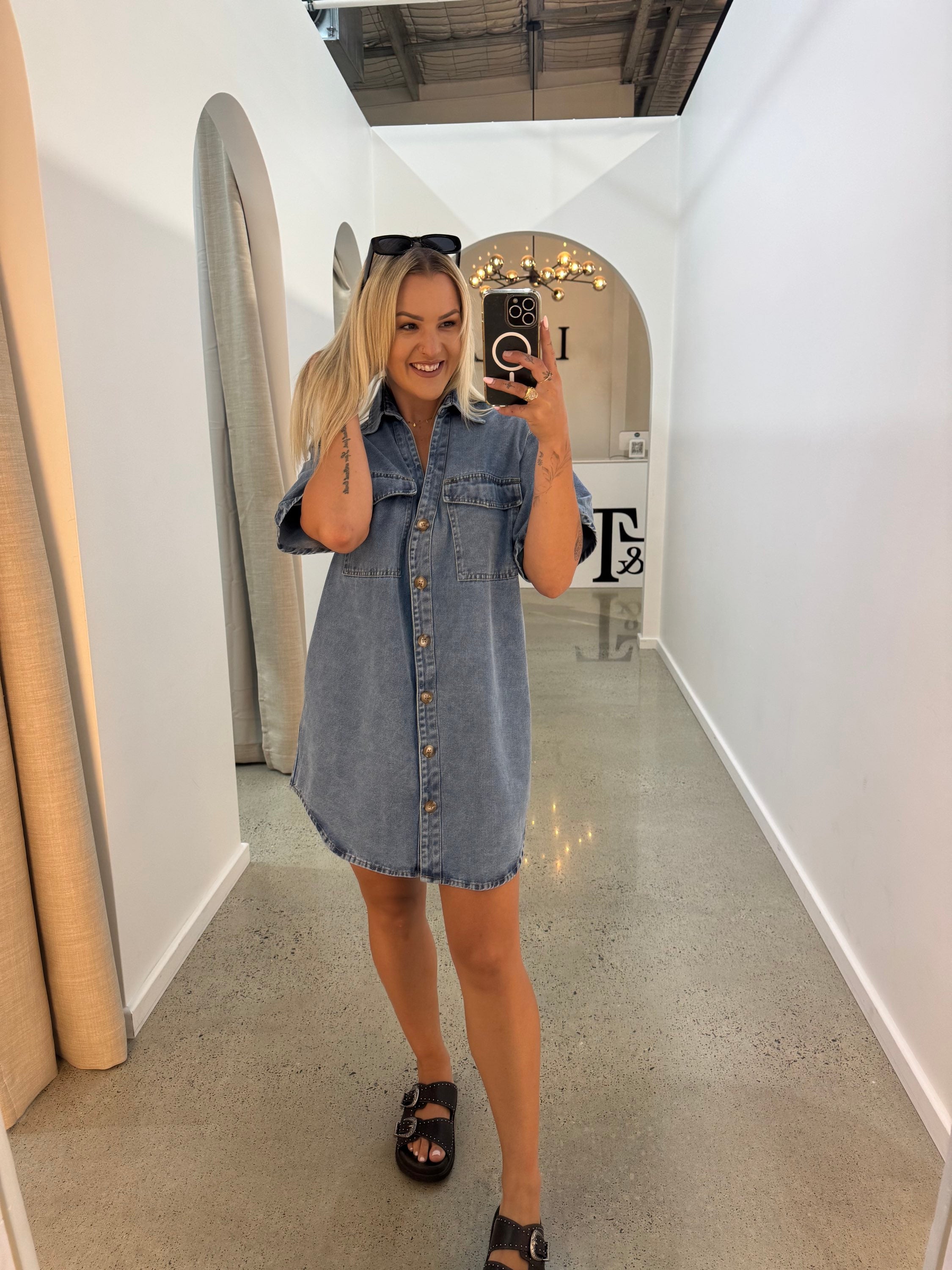 BY FRANKIE / LIGHT DENIM DRESS / 515-3