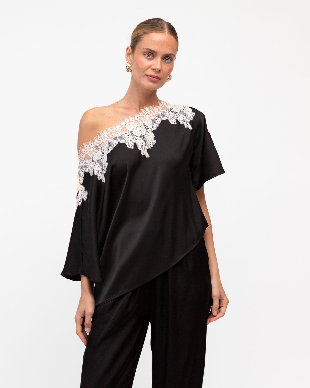 WHITE CLOSET / LIBERTY LACE SATIN TOP / BLACK / TF11809