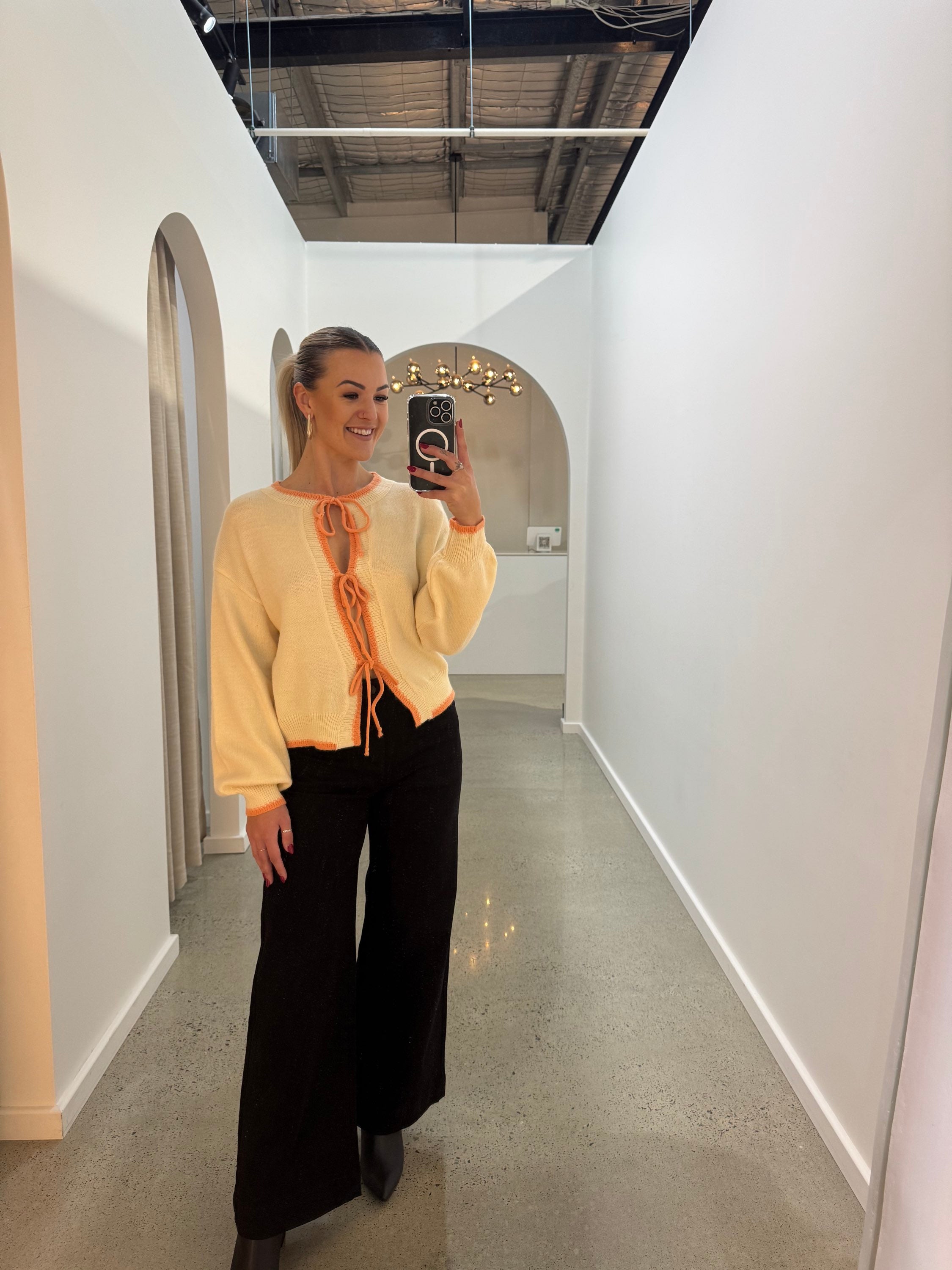 BY FRANKIE / ORANGE FRONT TIE CARDIGAN / 2527