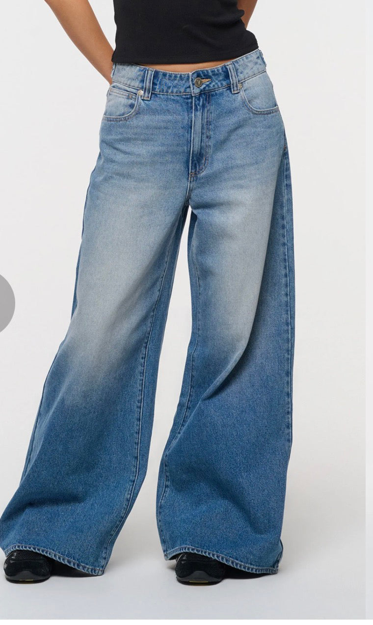 ABRAND / 94 BAGGY TAMARA CINCHY RCY / A62J05