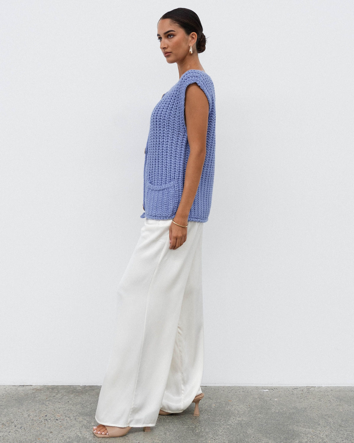 WHITE CLOSET / DELPHIN / CARDIGAN BLUE / TF10354