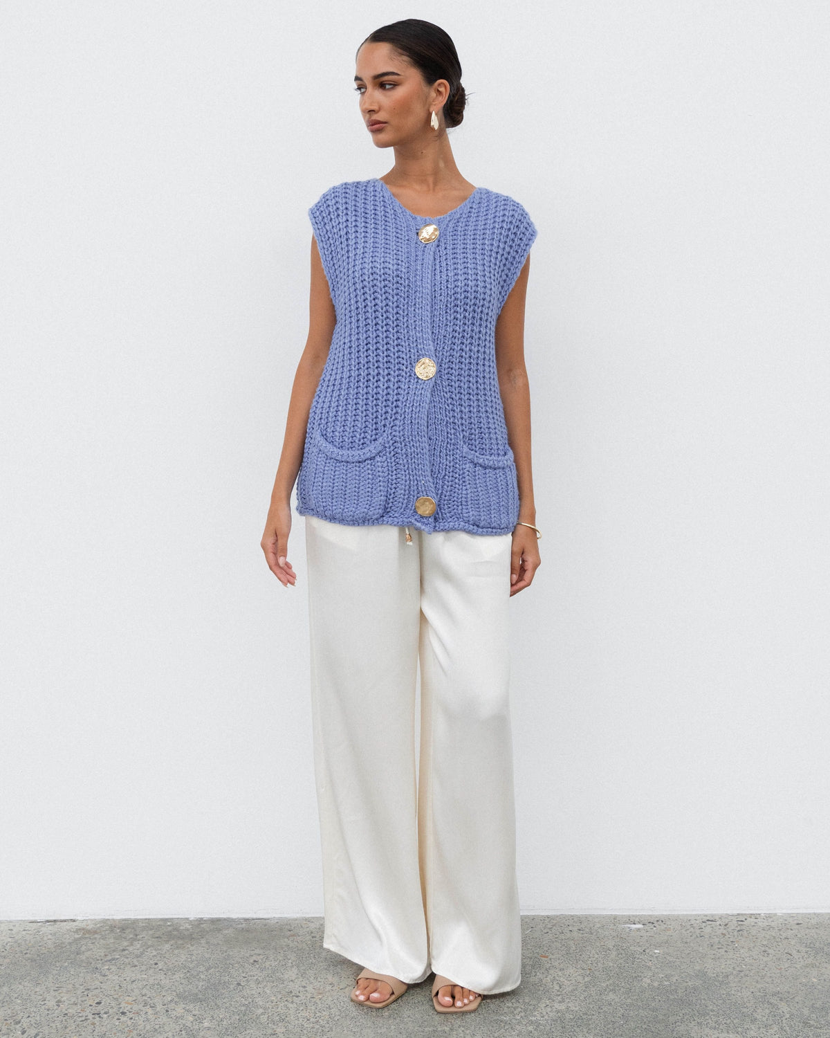 WHITE CLOSET / DELPHIN / CARDIGAN BLUE / TF10354