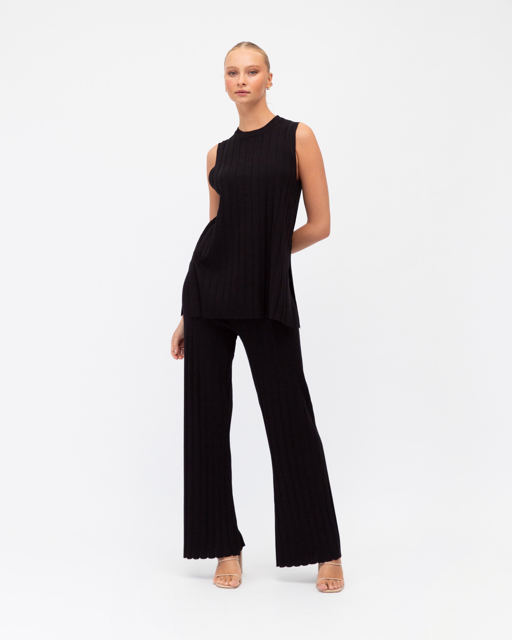 WHITE CLOSET / MIRAGE KNIT PANT / TF8532