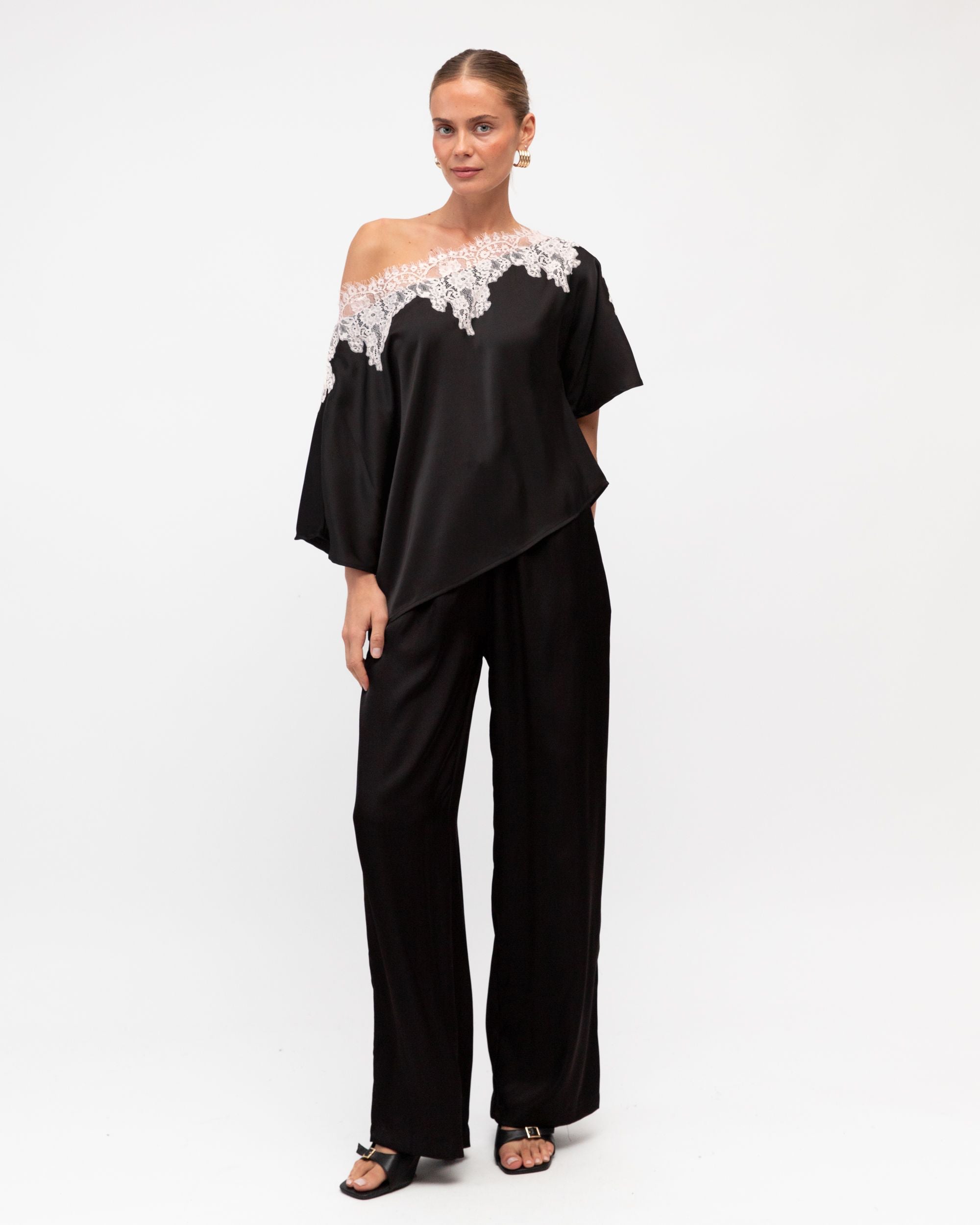 WHITE CLOSET / LIBERTY LACE SATIN TOP / BLACK / TF11809