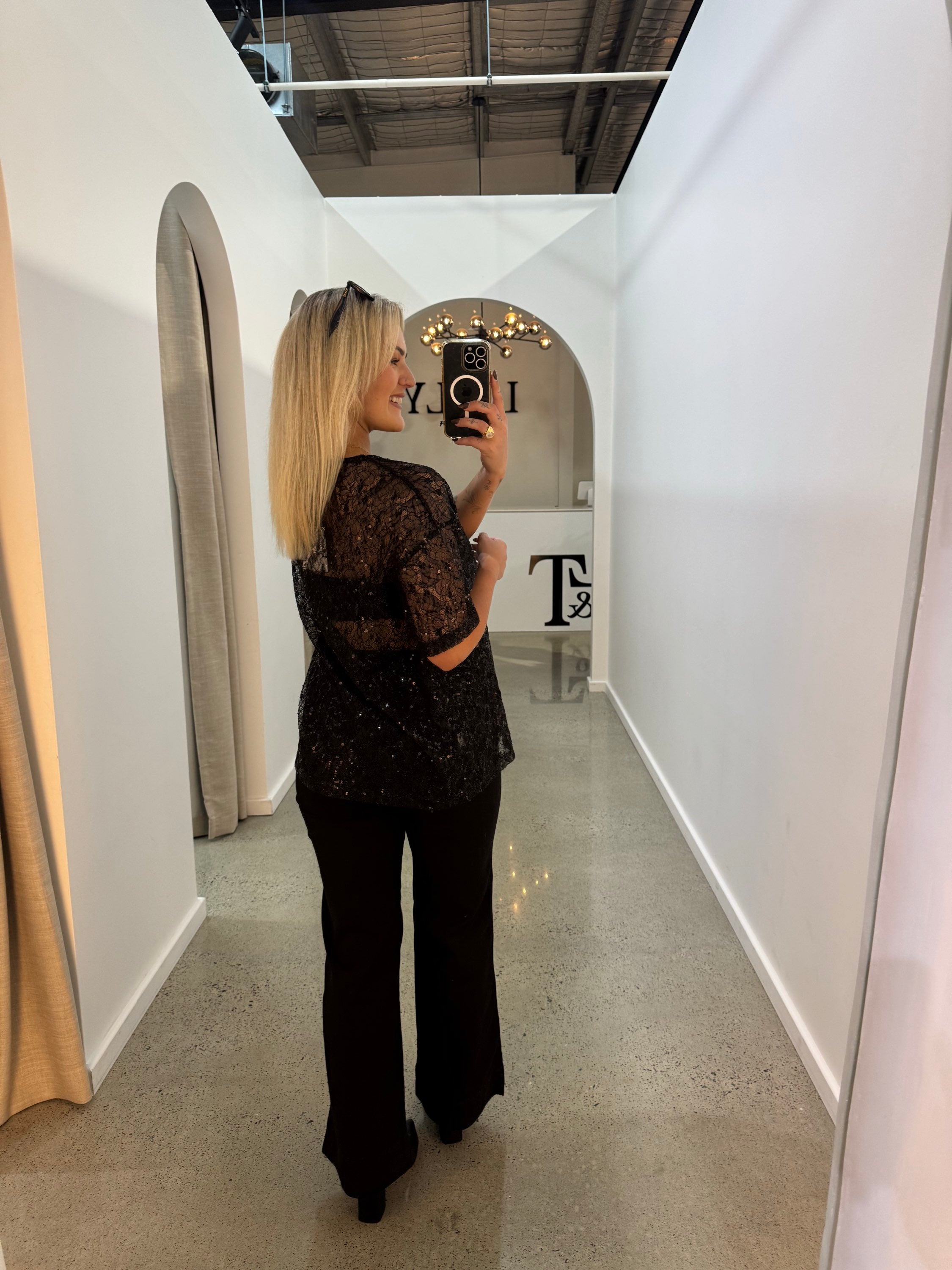 BY FRANKIE / BLACK OVERSIZED SEQUIN TOP / 231-11