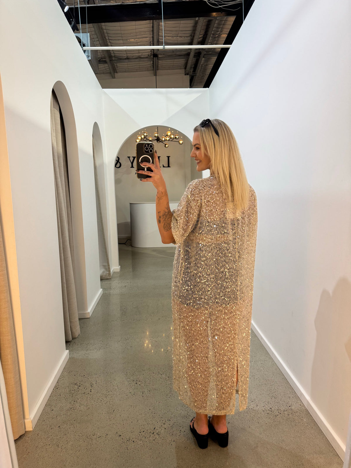 BY FRANKIE / BEIGE SEQUINS DRESS / 699-2